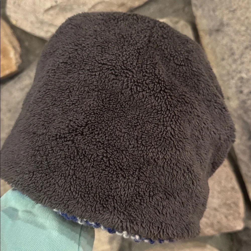 The North Face Blue and White Knit plush fleece lined Beanie hat kids one size